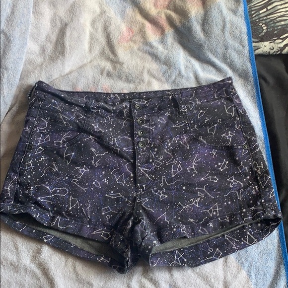 Blackheart Pants - High Rise Shorts